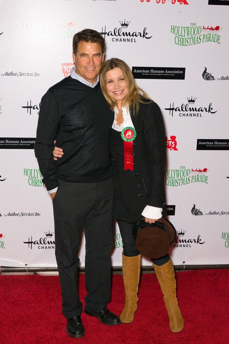 Photos: 80th Anniversary of The Hollywood Christmas Parade benefiting Marine Toys | Picture 132480